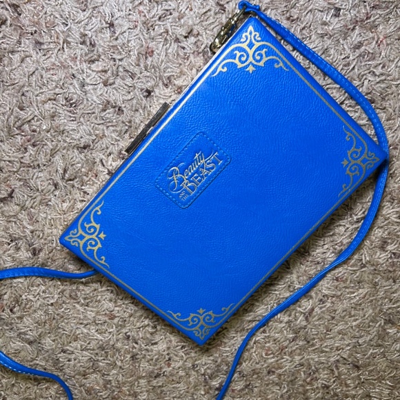 Disney: Beauty & the Beast Storybook Crossbody – Blue Gold Faux Leather - Picture 5 of 6